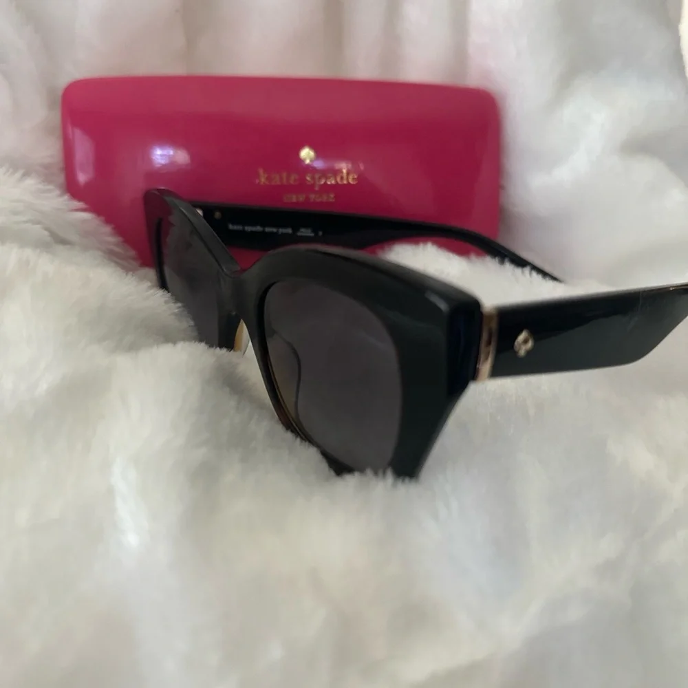 Kate Spade Karleigh sunglasses, black tortoise ombré classic oversized sunnies
